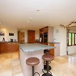 Carter Ground Barn, Broughton, District Nyaraló *