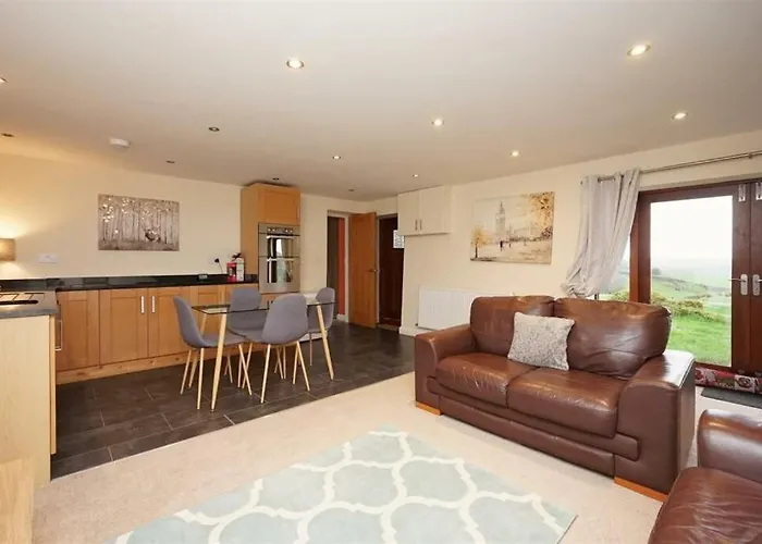 Carter Ground Barn, Broughton, District *